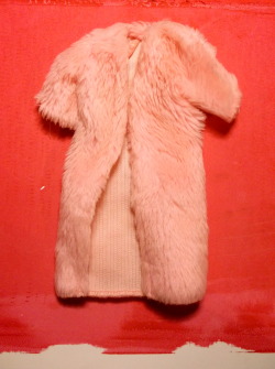 annmuddy:  a pink faux fur coat for barbie 