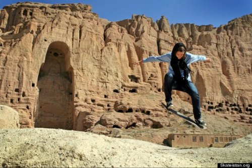 Porn afghanistaninphotos:  Girls skating - Afghanistan photos