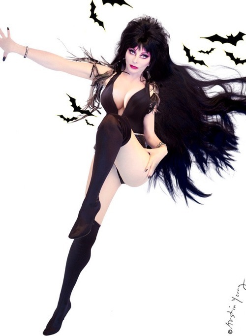 jobe00:  sp00kyb00ty:  same  Elvira, Mistress of the Dark 