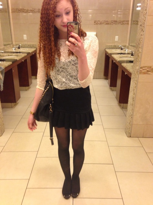 gwwen:  Almost untucked but oh well