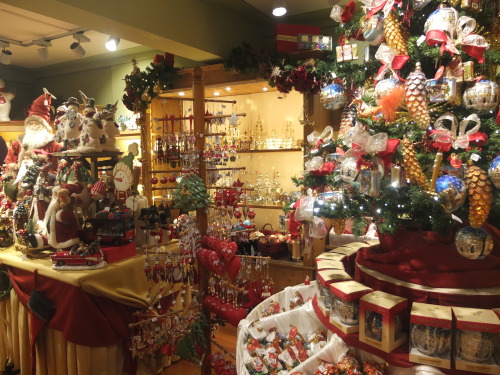 christmas shop, bruges