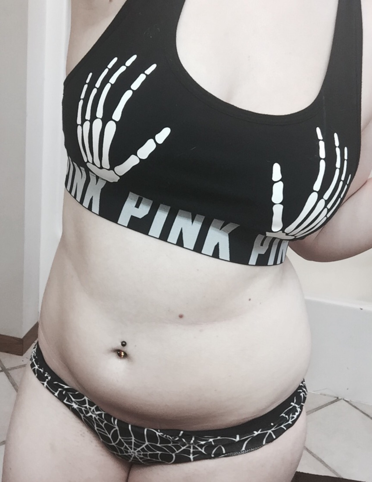 britneyblooom:Treated myself with the Victorias Secret Halloween set. ^.^ I will