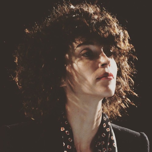 ifuckinglovestvincent:  Annie Clark Trans-Pecos Festival Marfa, Texas | 25 September 2015 By Andrea Dane