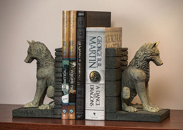 themerje:  15 Coolest Bookends For Your Home Library (via HiConsumption)