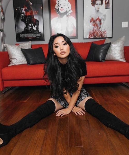 nycfashun:Lana Condor