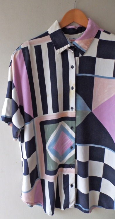 littlevisionsthrift: 90s boho print oversized blouse. size M/L