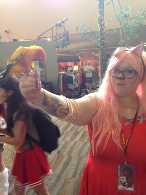 bringobaggins:Remember that time roofie and i went to colossalcon during the greatest summer of my l