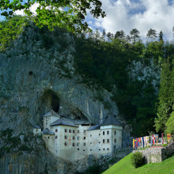 keepcalmandtraveltheworld:Predjama Castle, Slovenia