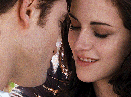 dianaofthemyscira:Nobody’s ever loved anybody as much as I love you.THE TWILIGHT SAGA: BREAKING DAWN