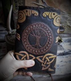 beastmancaravan:  Very custom journals make