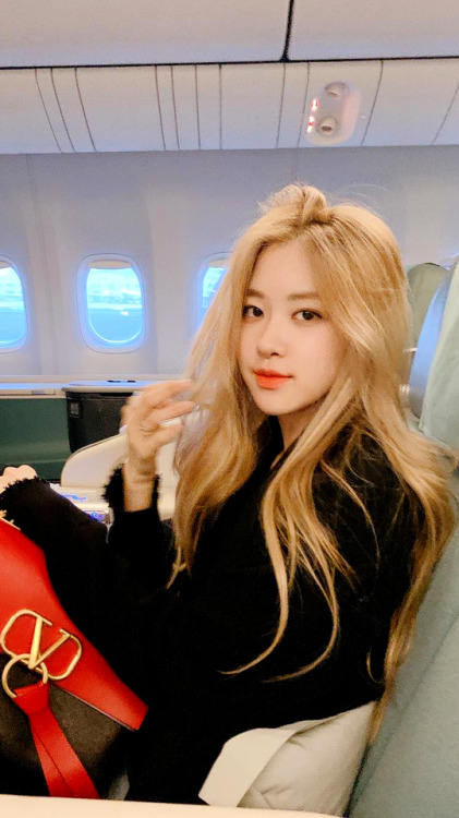 Blackpink Rosé Lockscreens