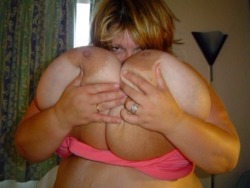 Pinkbbw:  Bustylovertits:  Damn❗️❗️❗️ Submit Your B⊙⊙Bs’ Pics: