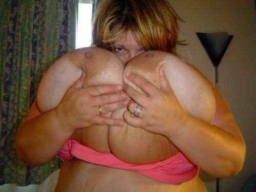 Porn photo pinkbbw:  bustylovertits:  DAMN❗️❗️❗️