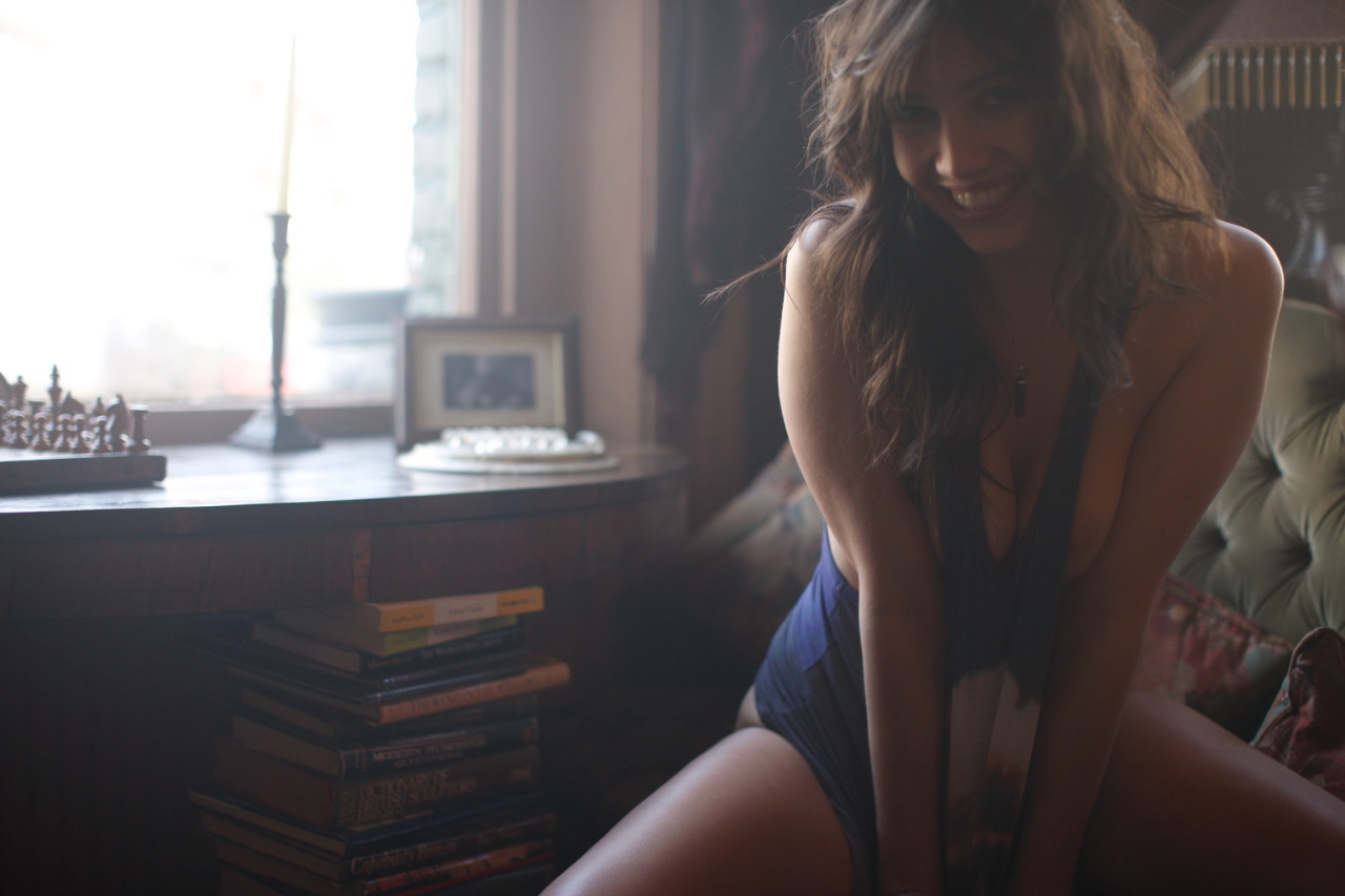 earthmoved:  Daisy Lowe by Greg Williams