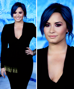 cantstopdemi:  Demi Lovato Arriving in Walt Disney ‘Frozen’ Premiere (11/19) 