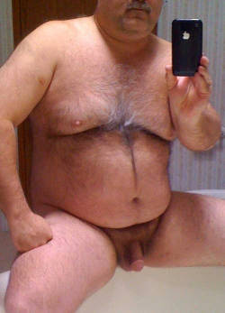 nastybears:  Nasty bears take selfies naked!