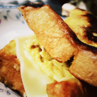 littlephotosets:  grilled cheese  Good lord