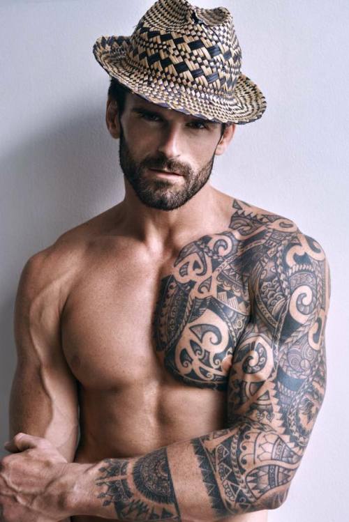 rapideyesmovement:  Stuart Reardon by @horaciohamlet