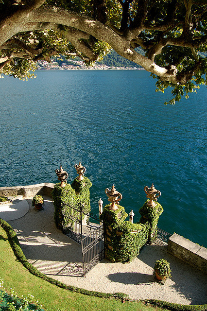 simobutterfly:Villa Balbianello by neil1877 on Flickr.Lago di Como.