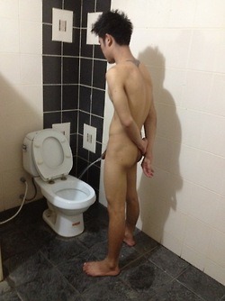 east-asia-guys:  From the set: http://dalianairlines.tumblr.com/post/65723652240/east-asia-guys-also-have-live-fun-with-ea-guys