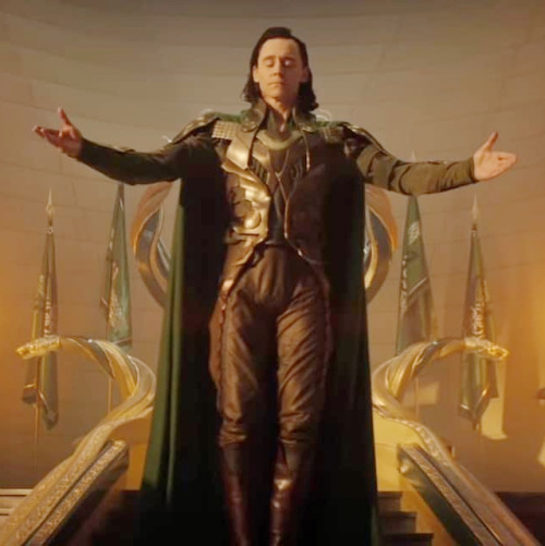 [Asgardian] Game Of Thrones1- beginning of Thor2- Loki in Thor3 - Beginning of Thor: The Dark World4