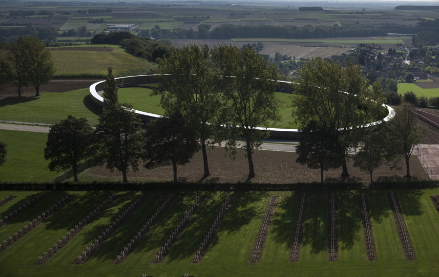 the-gasoline-station:  Notre Dame de Lorette WWI International Memorial Architect: AAPP