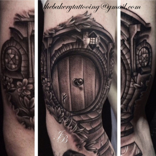 Hobbit hole tattoo | Sleeve tattoos, Hand tattoos for guys, Lord of the  rings tattoo