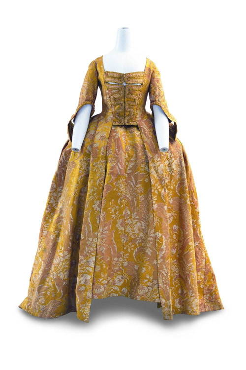 Robe à la française, 1770′sFrom the Bunka Gakuen Costume Museum via Fashion Press