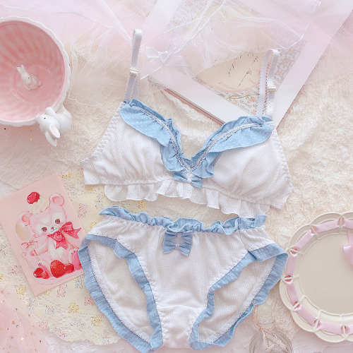 ari-kanon:Baby Blue Underwear