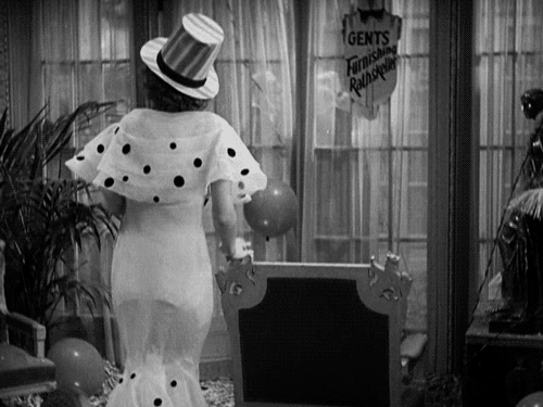 nitratediva:  Tipsy Loretta Young in Employees’ Entrance (1933).  Happy New Year