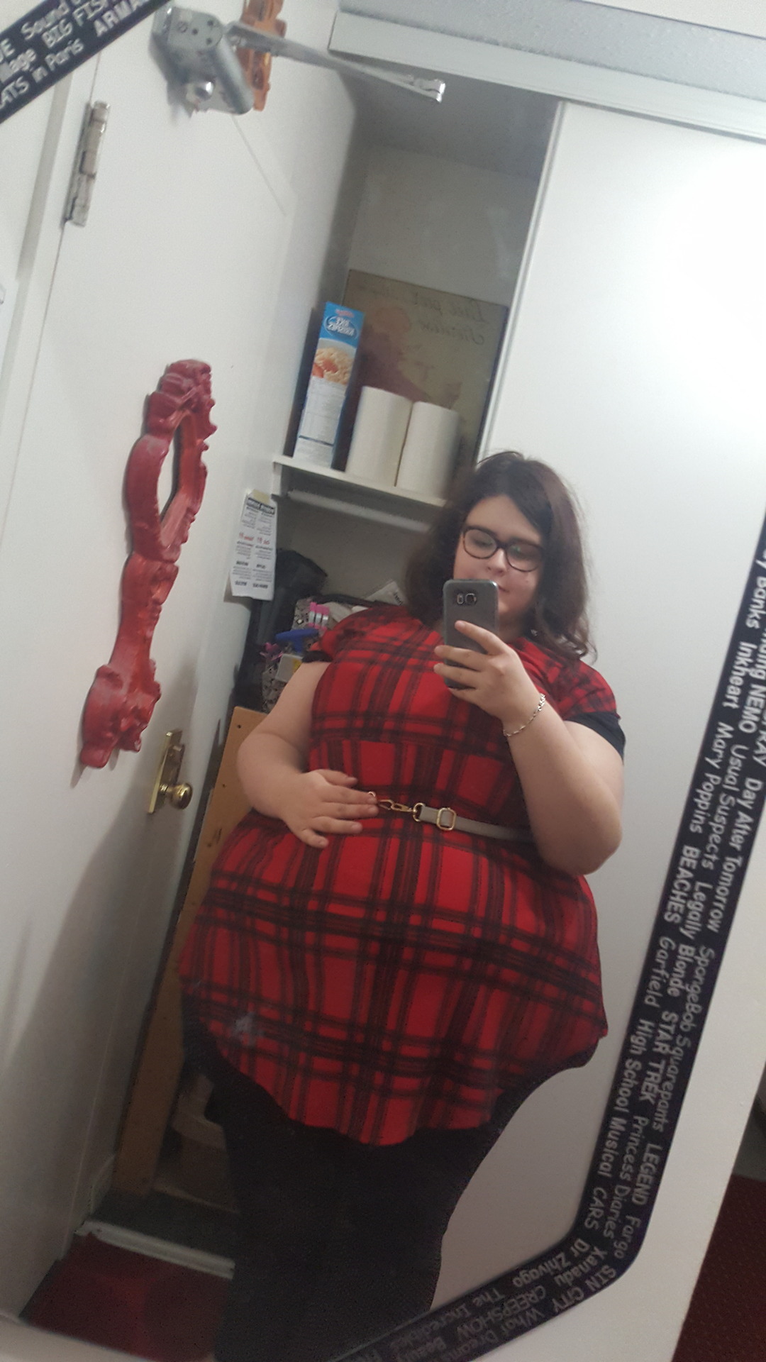 bigger-and-bigger:Stuffed my clothes with pillows… funny how this followed my natural