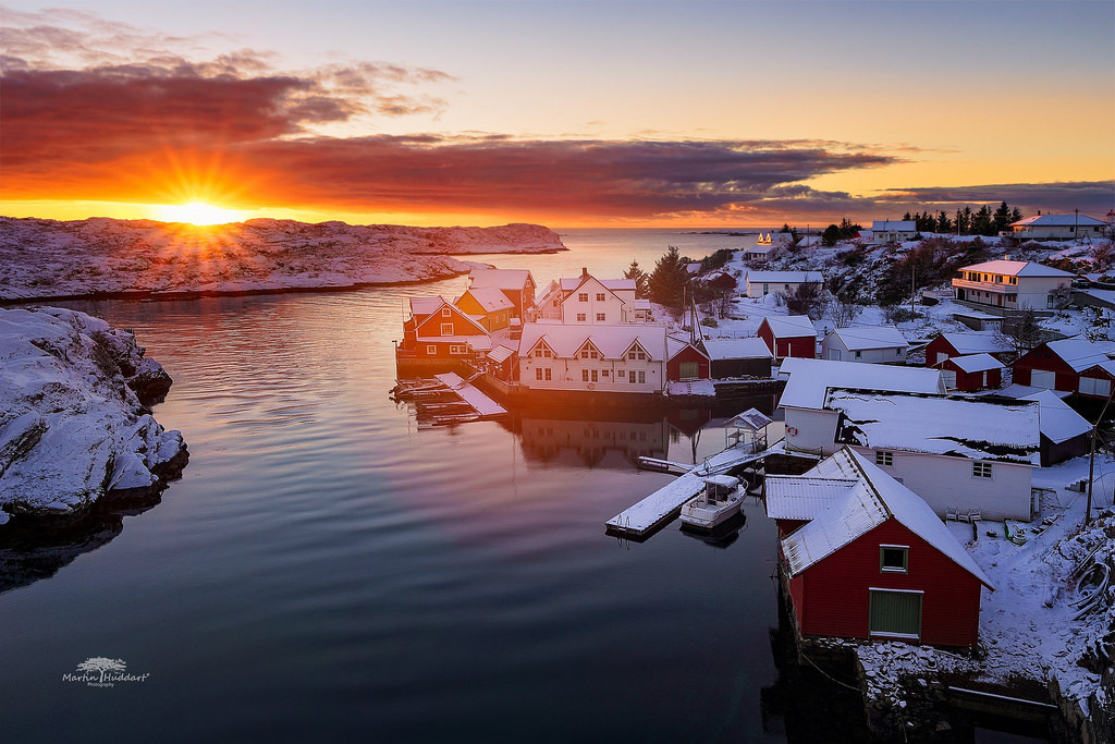 photosofnorwaycom:  Winter at Nautnes by huddart_martin Nautnes in Øygarden, Hordaland,