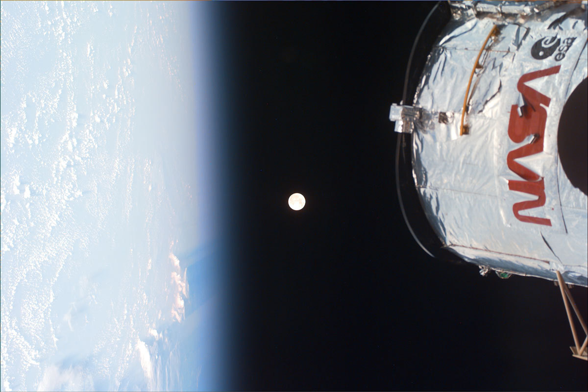 bobbycaputo:    NASA Celebrates Earth Day with 26 Jaw-Dropping Images of Our Planet