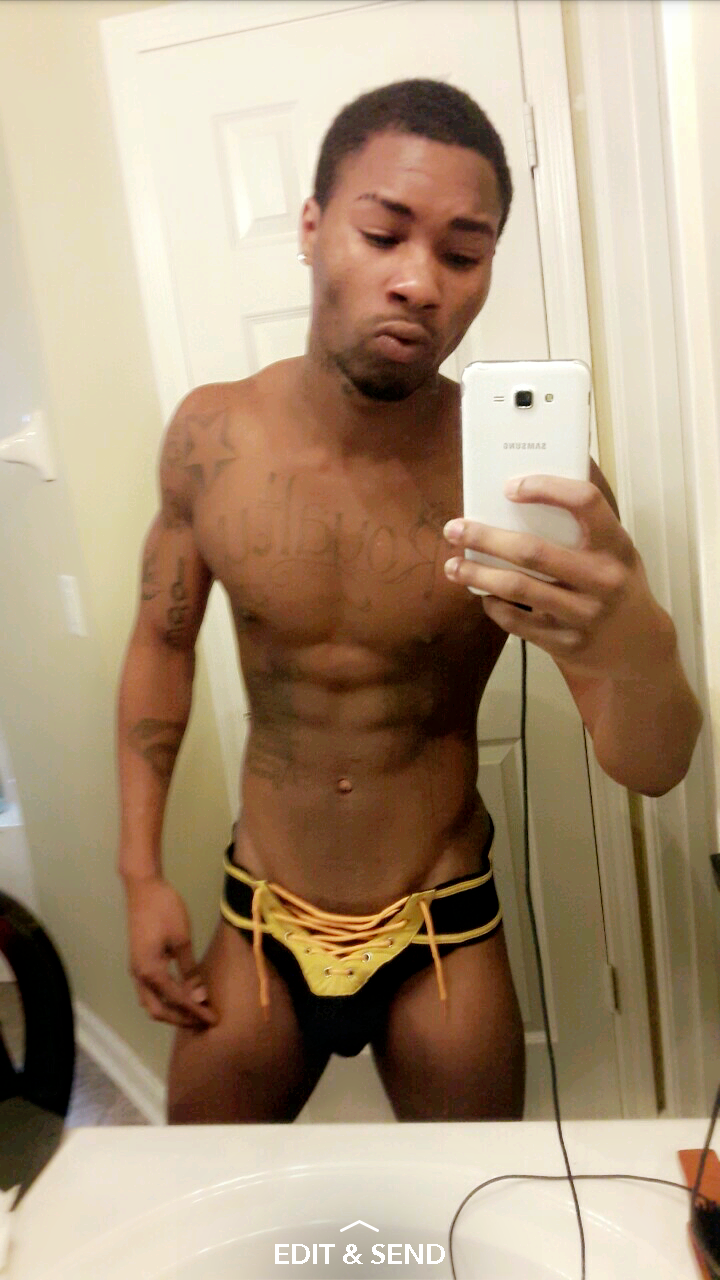 prince-of-memphis:  Thug stripper…..😂😂😂😂It’s like an advertisement..Put
