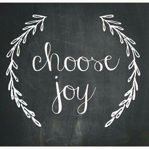 Being around your family during Memorial Day weekend can sometimes be stressful. Instead of giving into negative thoughts or emotions… Remember that family is special and every day you have a choice.. You can choose to focus solely on the emotions