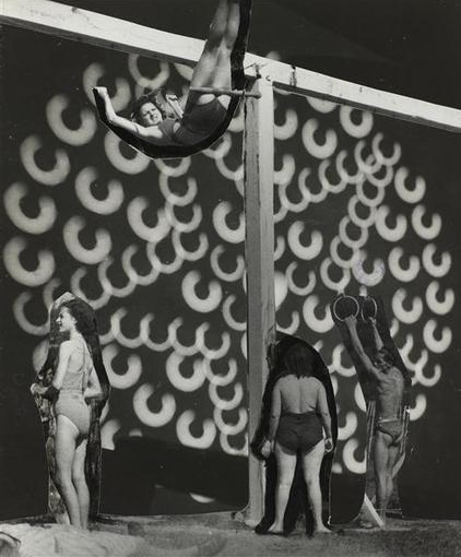 grigiabot:     Raoul Hausmann  Balancoire