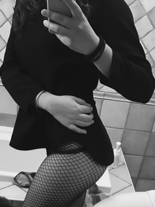 it-sthewayimfeeling: Adoro le calze a rete