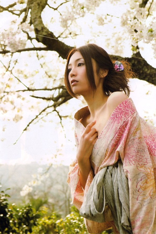 asiadreaming:  yoko mitsuya | 三津谷葉子 