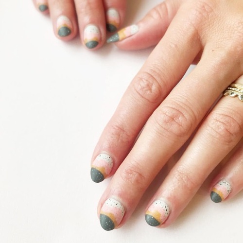 CALIFORNIA FASHUNNSS for @karibrunson. . . . . . . . . . #ceramicnails #juniperkelly #junipernails