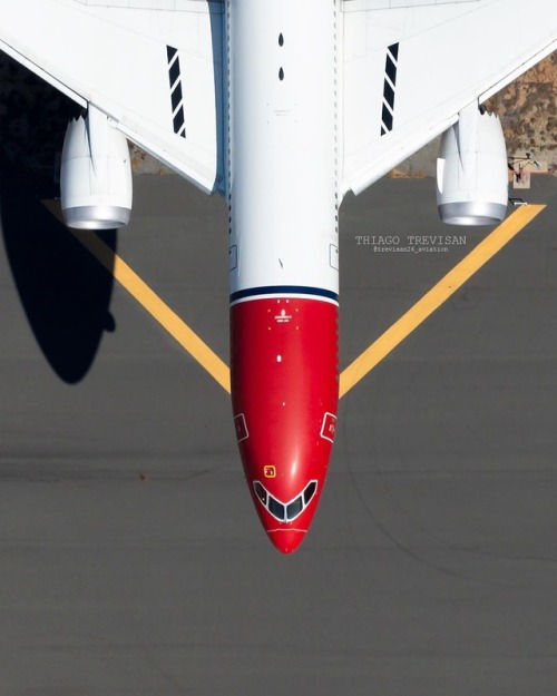 aviationgreats - Norwegian Air Shuttle about to land in LAX.