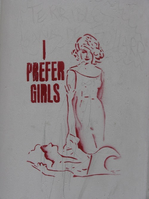 lipstick-lesbian:  ♀♡♀