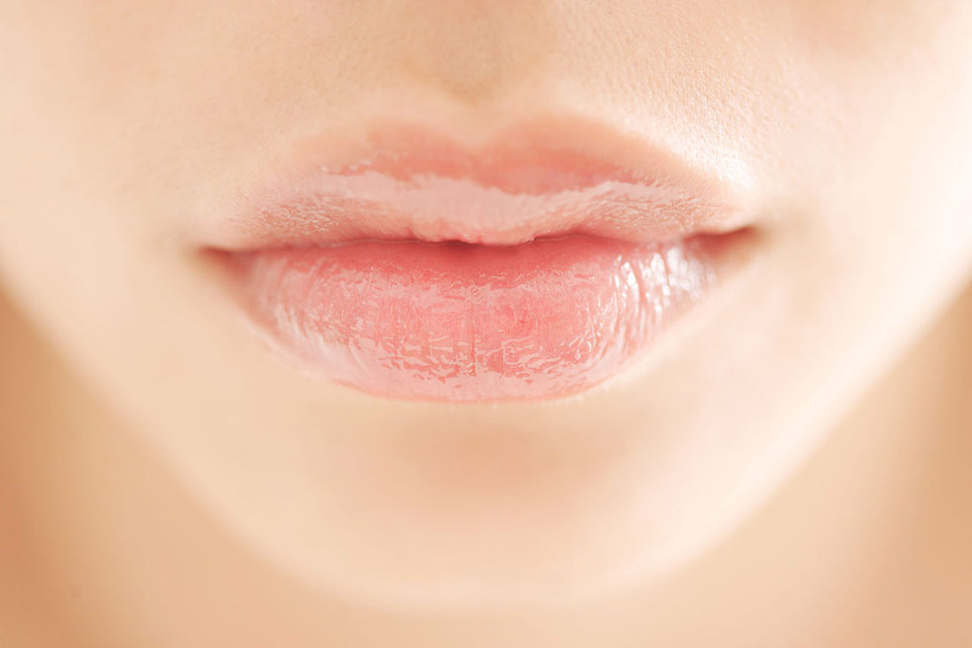 Puckered kiss lips