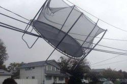 sideshowknob:  the winds are so bad that