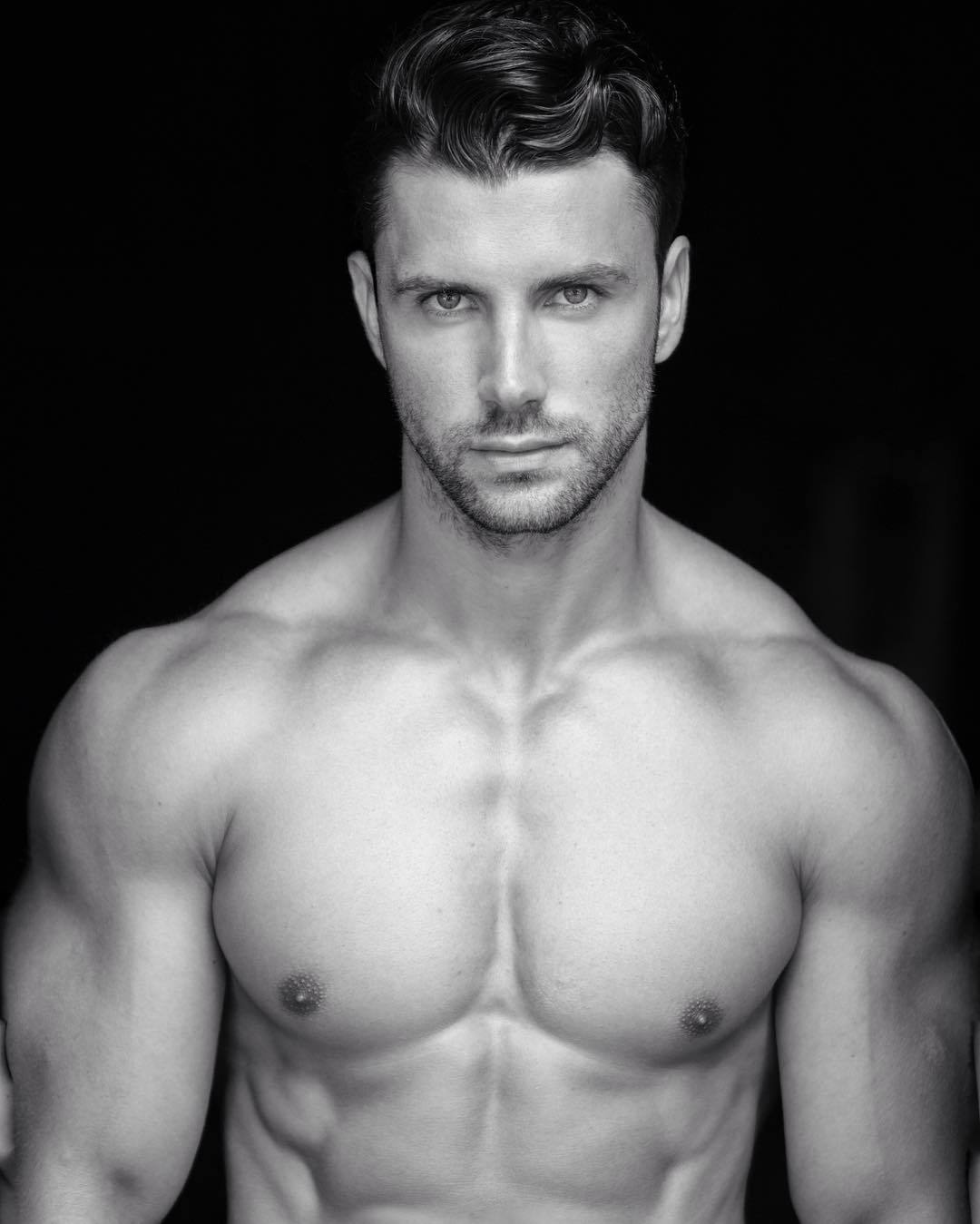 ihealstrom:  Kamil Nicalek
