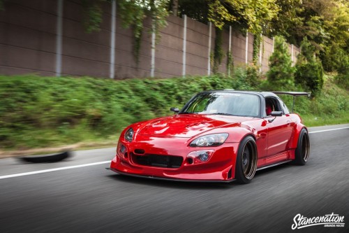 upyourexhaust:  DOING IT FOR A THRILL // MINH LE’S S2000 Photos by Amanda Hacks