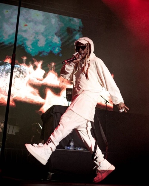 Lil Wayne Headlines The 38th Annual SunFest In Florida [Pictures] - https://www.lilwaynehq.com/2022/