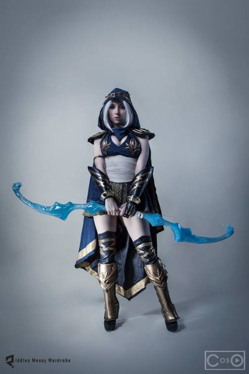 Porn league-of-legends-sexy-girls:  Ashe Cosplay photos