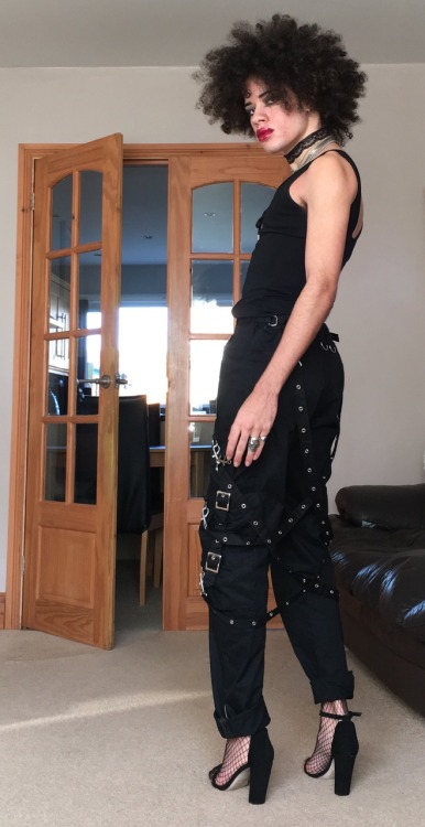 From Givenchy’s new afro goth collection