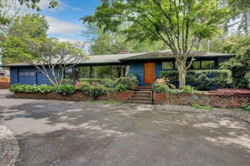 $879,900/4 br/3070 sq ft Milwaukie, OR built in 1955