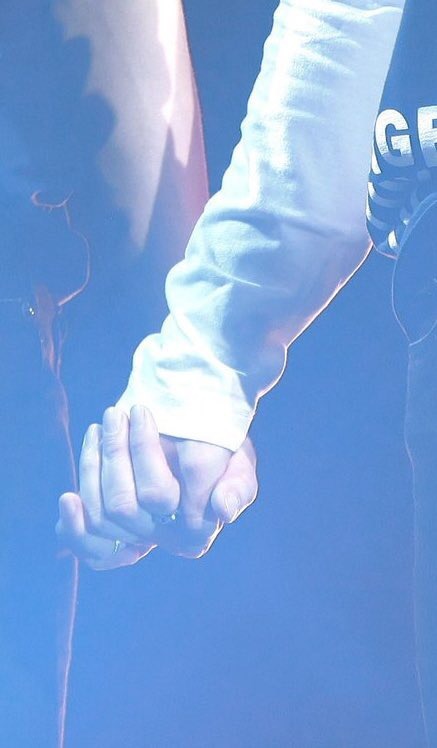 Neo: *holds hands*Me: